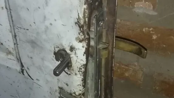 Mientras trabajaban, a comerciante y directora de escuela les robaron casi $3,5 millones