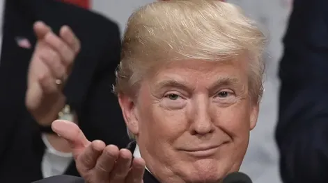 Trump redobla la apuesta y amenaza a China con aplicarle aranceles del 50%