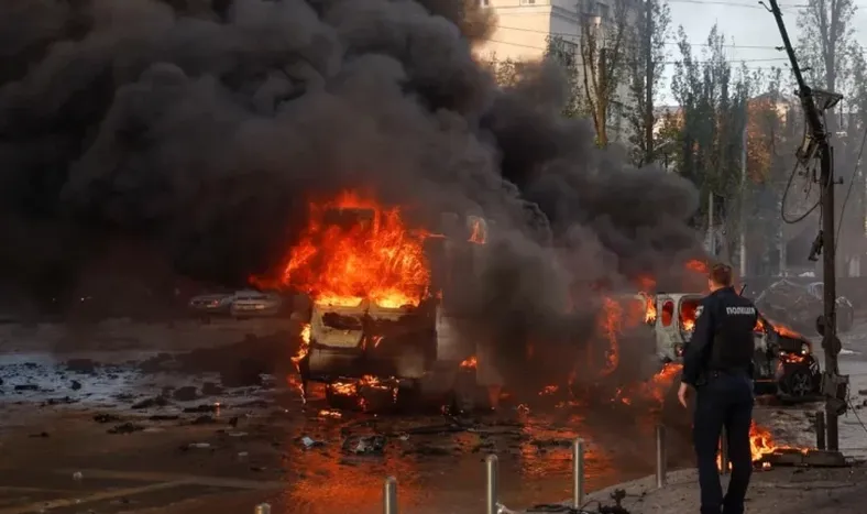 Rusia lanzó un ataque masivo con 75 misiles contra Ucrania: al menos ocho muertos en Kiev