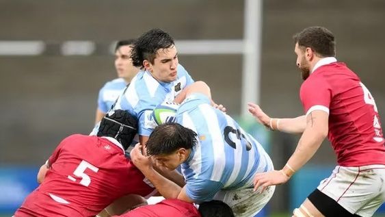 Una deslucida actuación de Los Pumitas