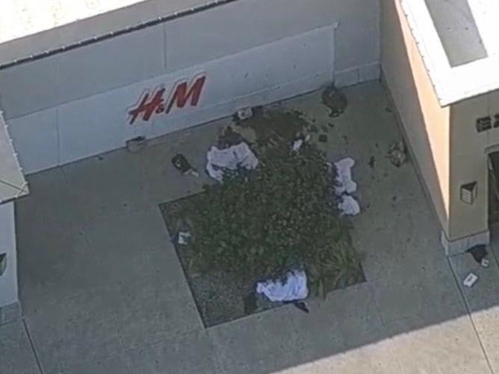 Un tiroteo en un centro comercial de Texas dejó al menos 5 muertos