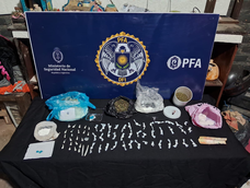 La Policía Federal encontró cocaína, marihuana y dinero en efectivo. La Policía Federal encontró cocaína, marihuana y dinero en efectivo.