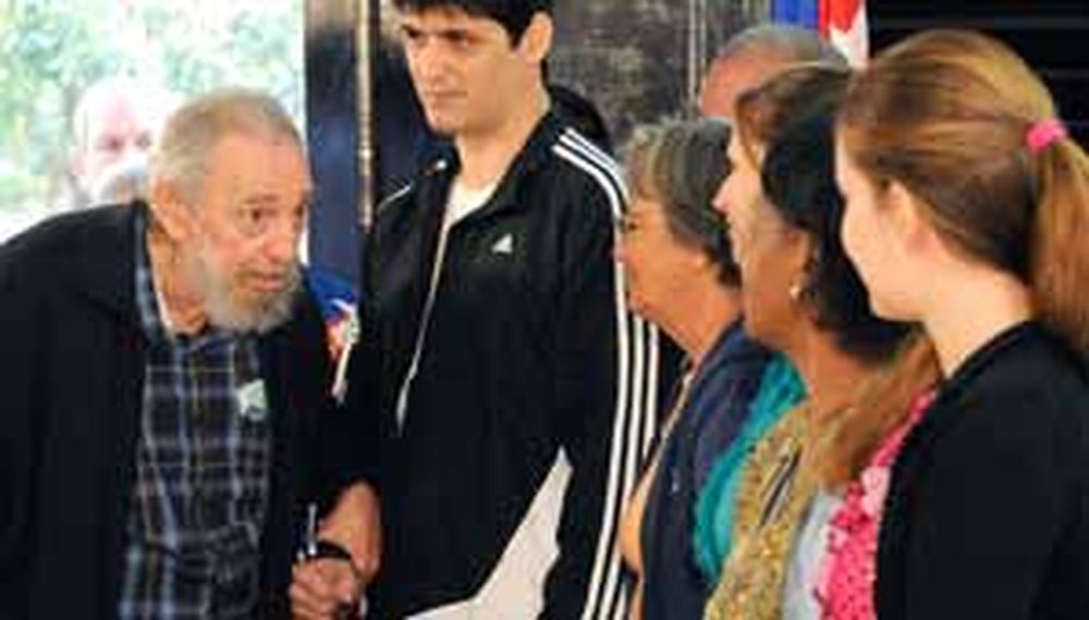Fidel Castro votó después de 7 años