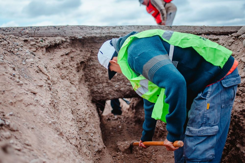 En Rivadavia continúan las obras de infraestructura urbana para prevenir inundaciones.