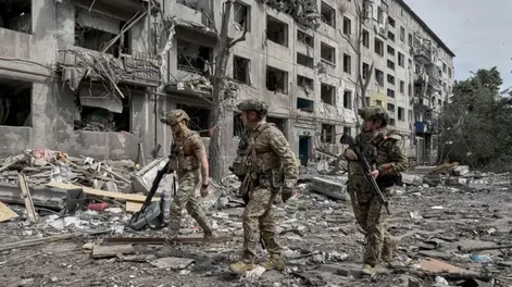 La guerra en Ucrania, iniciada con la invasión de Rusia, sigue activa con importantes repercusionesa nivel mundial.