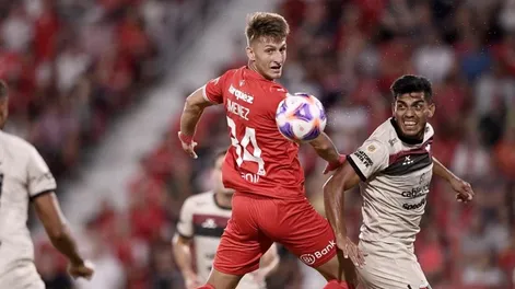 Independiente ganaba con gol del sanjuanino Giménez y lo empató 2-2 Colón en el alargue