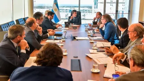 Las nuevas medidas del Gobierno calmaron al FMI  que apunta a “fortalecer las reservas y mejorar la sostenibilidad fiscal”