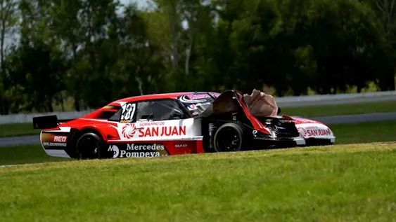 Martínez tuvo un domingo para el olvido