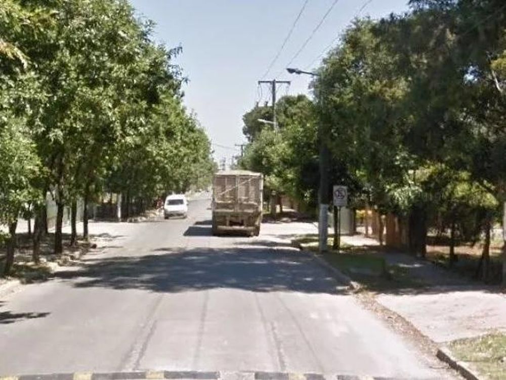 Una pareja de policías mató a un motochorro de 17 años que intentó robarles