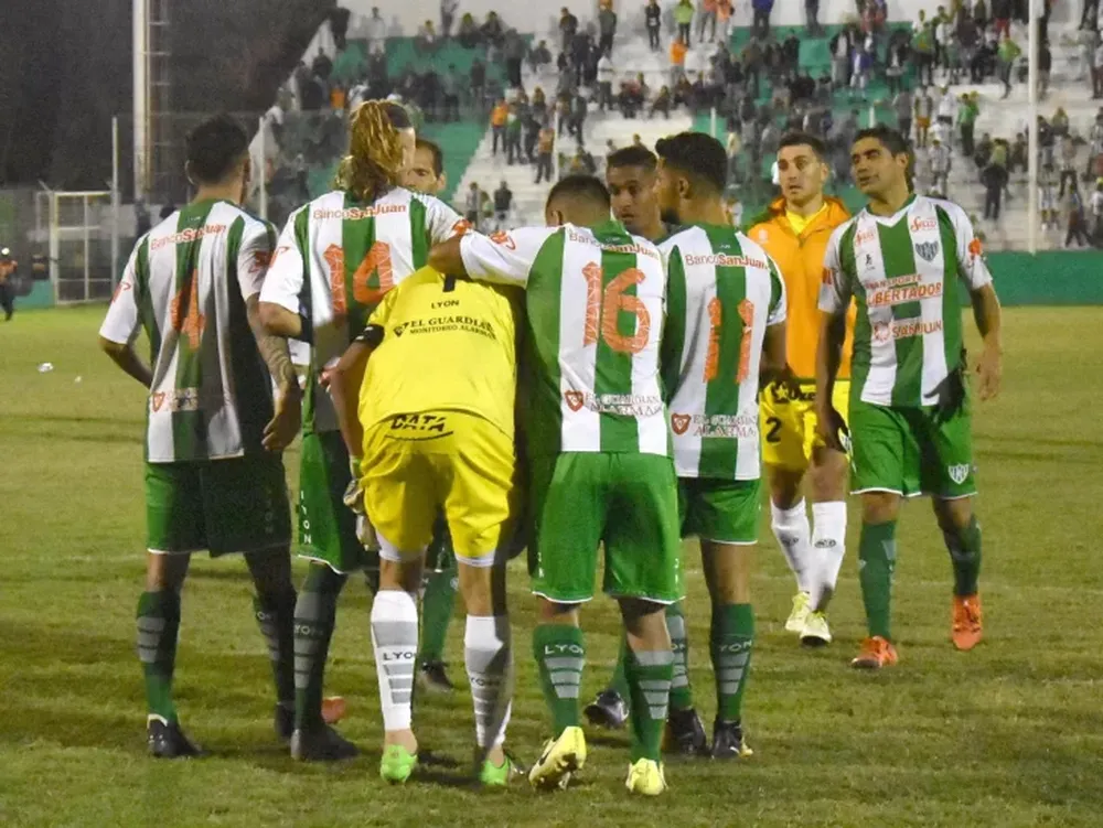 Desamparados perdió 1 a 0 ente Estudiantes de San Luis y espera remontar en la revancha