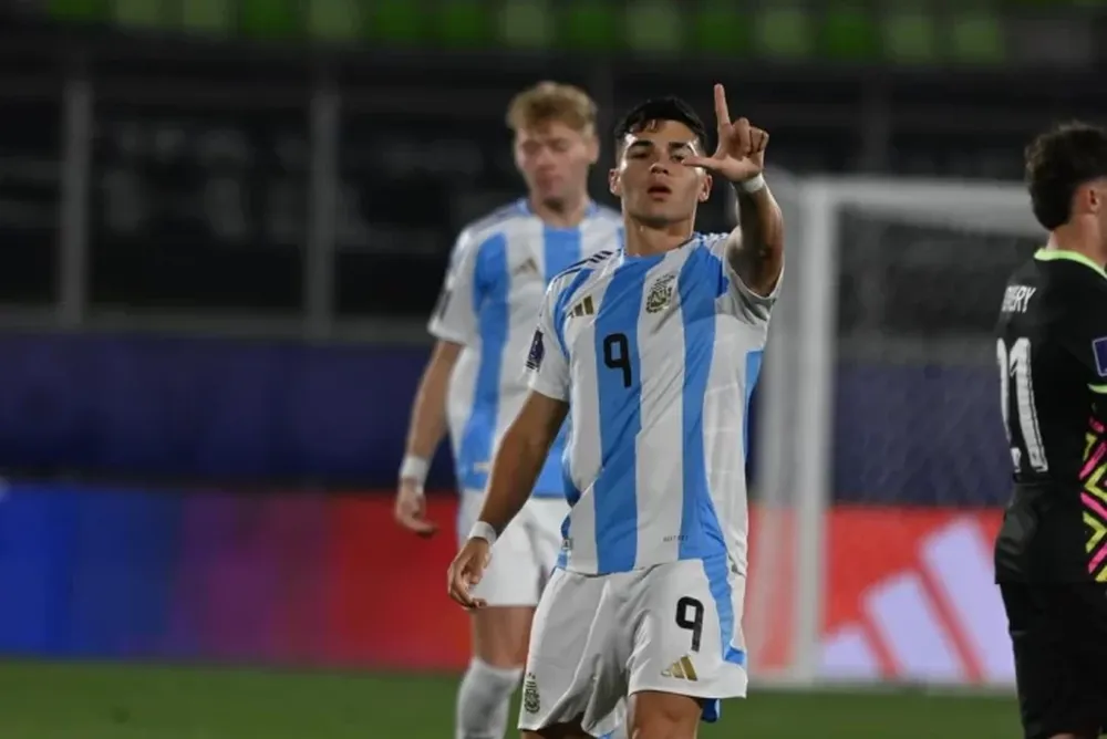 El delantero Alejo Sarco lleva tres goles en el torneo.