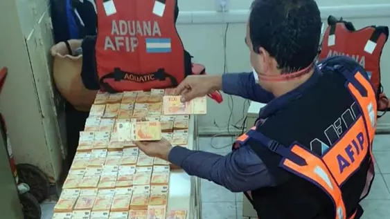 Tráfico ilegal de dinero: incautaron $14 millones en un camión en Formosa