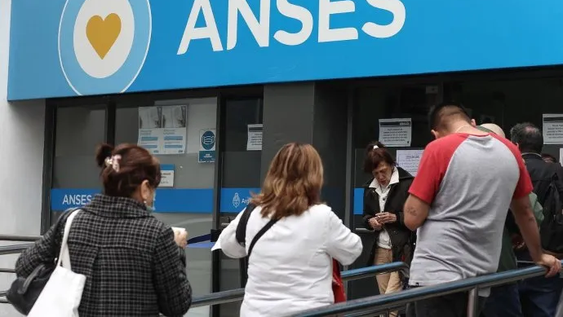 cuanto cobran en total en junio 2026 los jubilados de anses con aguinaldo, bono y aumento