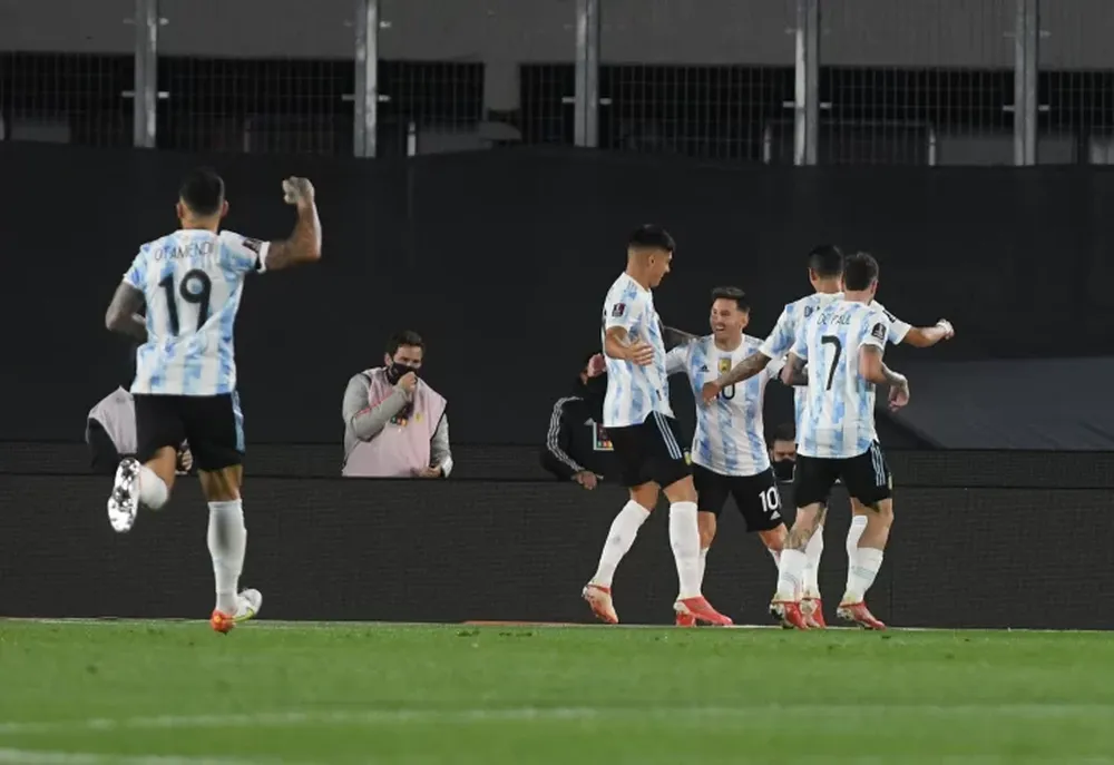 La triple fecha de octubre tendrá a Paraguay, Perú y Uruguay