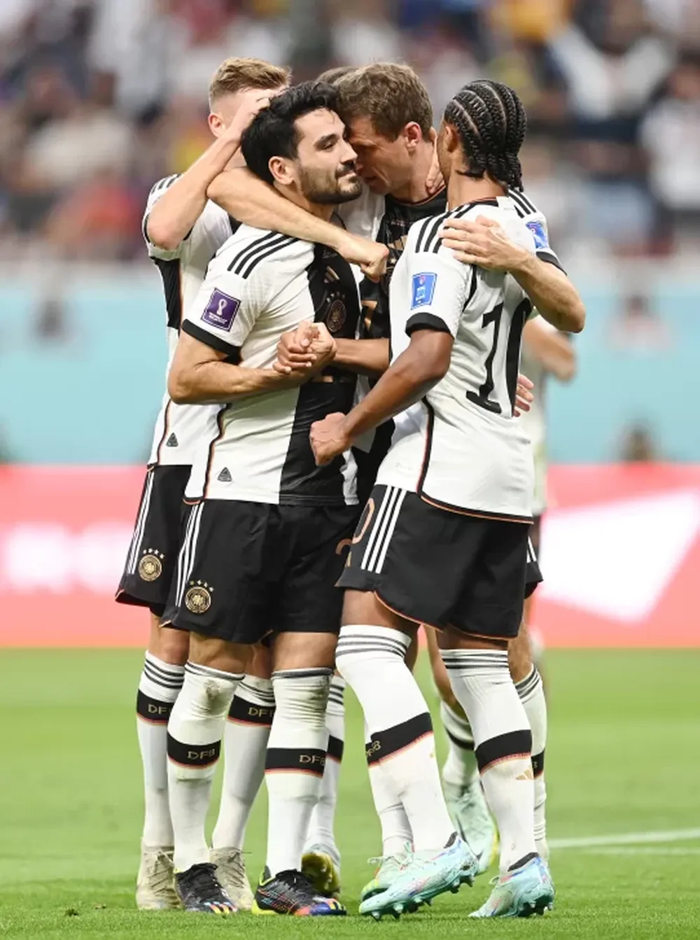 Alemania rescató un empate ante España y llegará con chances a la última fecha