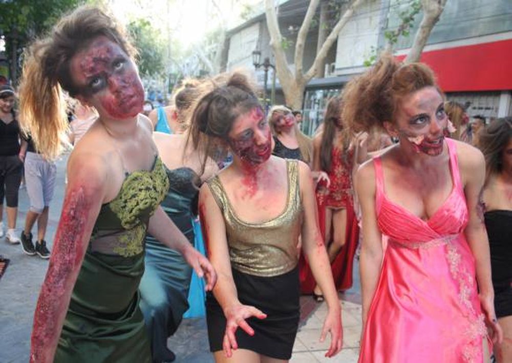 Zombies: risas y sustos en el centro