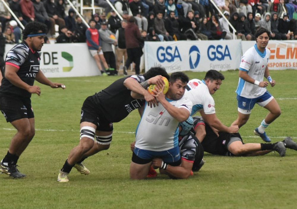 LOS SANJUANINOS se hicieron fuertes en rodeo ajeno y sumaron otra victoria que les permitió clasificar entre los cuatro mejores.