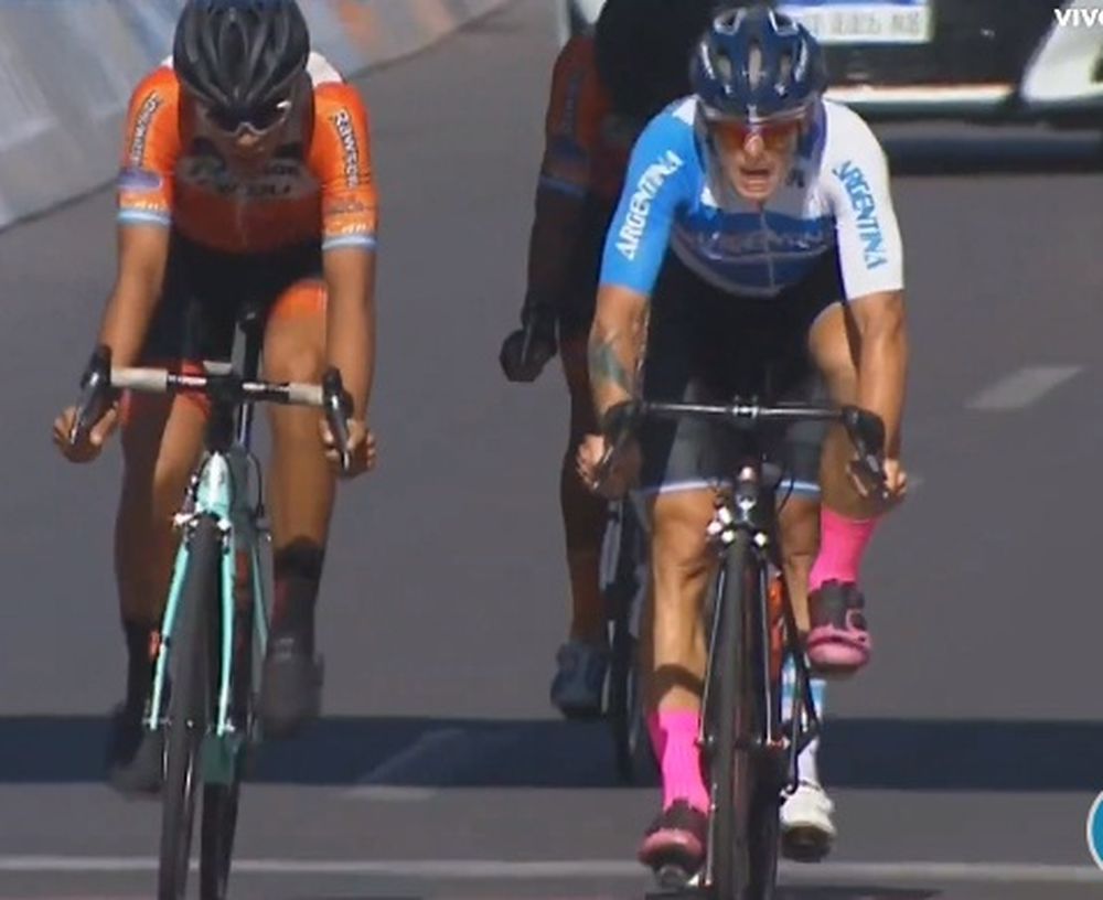 Juan Ignacio Curuchet ganó las dos metas sprint de la etapa