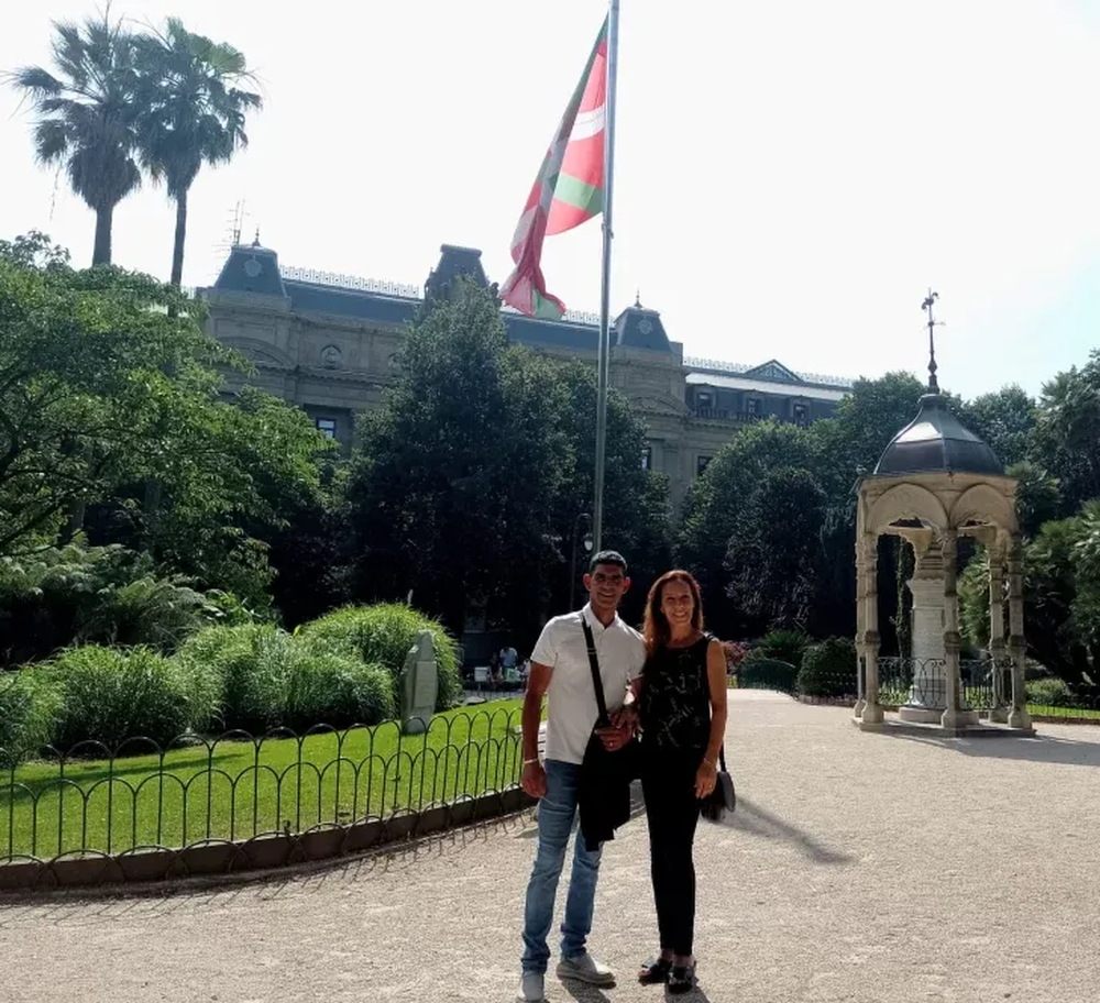 Junto a su esposa en el Castillo de Manzanares El Real.