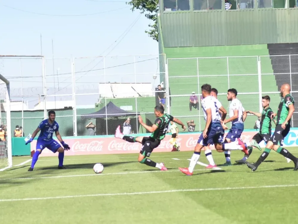 San Martín cerró el año con una derrota frente a Independiente Rivadavia