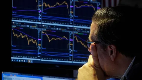 El riesgo país perforó los 2.000 puntos por primera vez desde febrero pasado