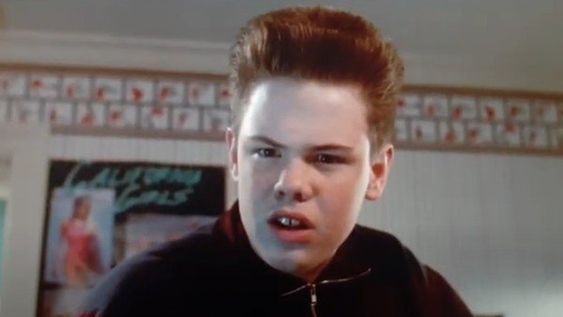 Así está hoy Buzz McCallister, el hermano malo de “Mi pobre angelito”
