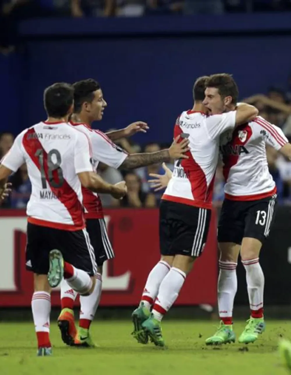 River no afloja y sigue en lo alto