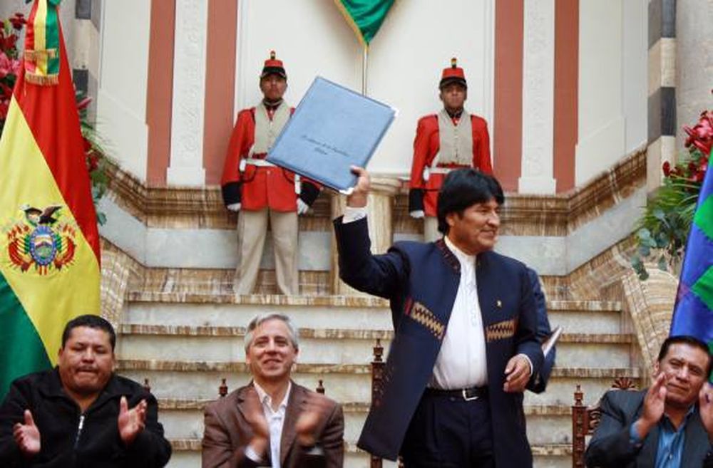 Evo expropia a española