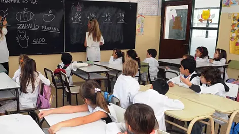 Sin aval de los gremios, el gobierno nacional fijó el sueldo mínimo docente en $500.000