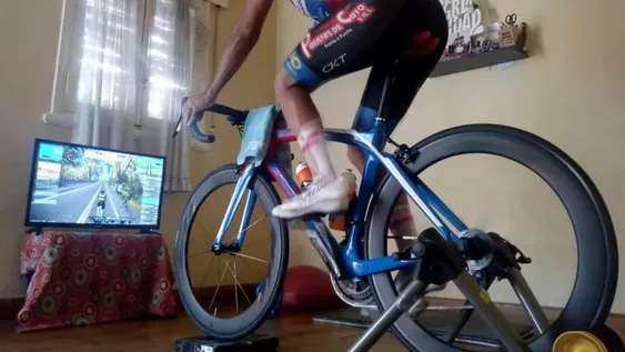 Rosas entrena con amigos