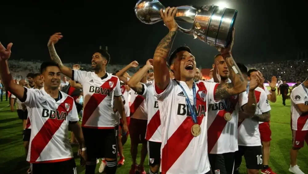 River es bicampeón y termina el año con una sonrisa