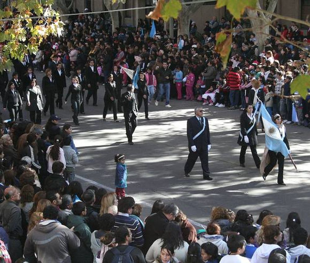 Récord de público en un desfile del Día de la Patria