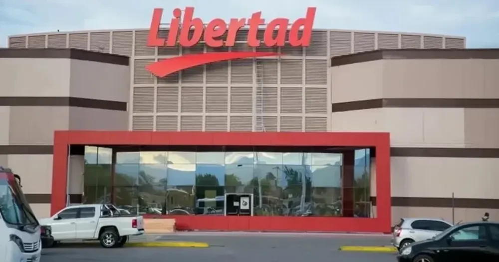 Hiper Libertad en San Juan: silencio empresarial, rumores de venta en jaque e incertidumbre en unos 100 empleados