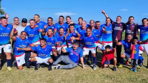 Villa Obrera. En la final, la Villa en categoría Super Maxi, derrotó por 1-0 a Area II de Caucete para terminar siendo los mejores de la Copa.