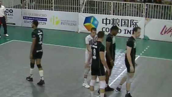 Obras remató el partido ante PSM en tres sets