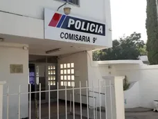 Un nene fue atropellado al bajar del colectivo en Caucete y terminó hospitalizado. Intervino personal de la Comisaría 9na. Un nene fue atropellado al bajar del colectivo en Caucete y terminó hospitalizado. Intervino personal de la Comisaría 9na.
