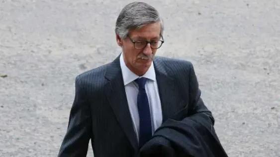 Anses intimó formalmente a jubilarse al fiscal que investiga la causa del vacunatorio VIP