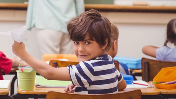 Le pidieron a un nene que dibujara las “bolas en el árbol” y el resultado es desopilante