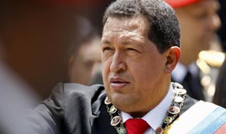 Chávez ya mandó mil militares más a la frontera con Colombia
