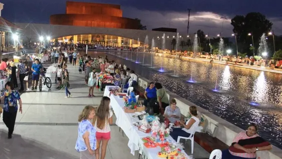 Una feria donde comprar barato y artesanal para hacer regalos