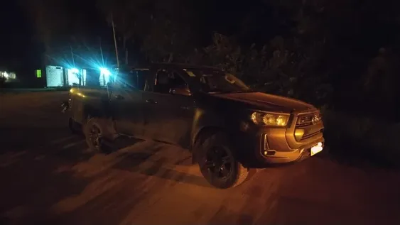 En esta camioneta encontraron al enólogo y a su víctima.