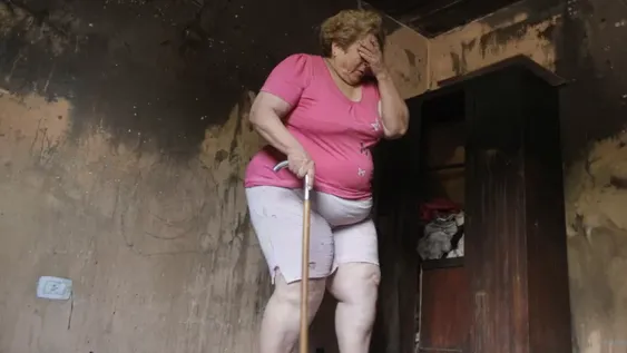 Un incendio, el nuevo drama de una familia que vive en una casa prestada