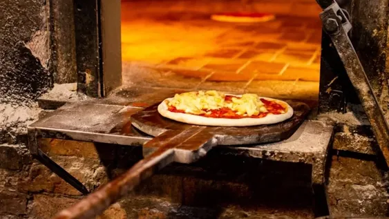Abuelo Yuyi celebra hoy el Día Mundial de la Pizza con una promo imperdible
