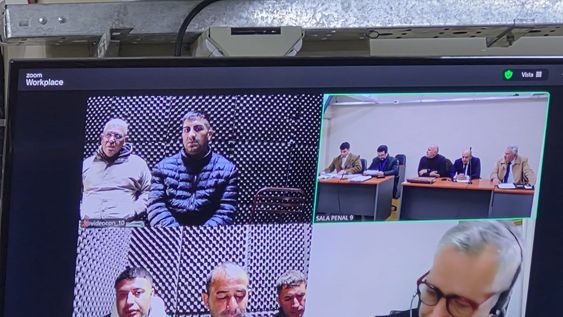 Cristian Guajardo Carrizo (margen superior izquierda) siempre expresó que cuando mataron al niño, él estaba de casualidad en el lugar junto con su hijo y no tuvo participación en la balacera.&nbsp;