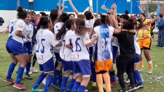 Paso de Los Andes se quedó con el Femenino