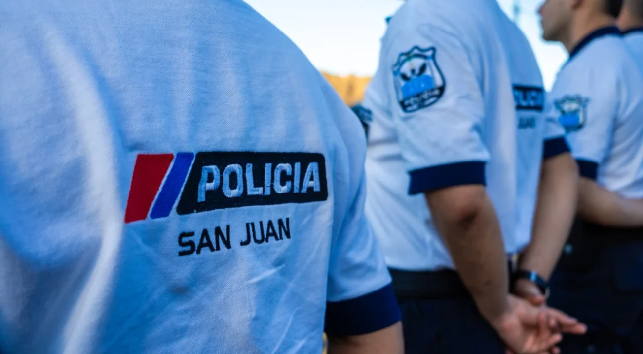 En el primer semestre, alrededor de 500 policías y penitenciarios de San Juan fueron investigados por distintas irregularidades En el primer semestre, alrededor de 500 policías y penitenciarios de San Juan fueron investigados por distintas irregularidades