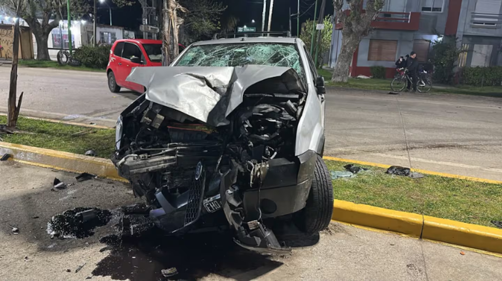 Otro de los veh&iacute;culos involucrados. (Foto: NA)