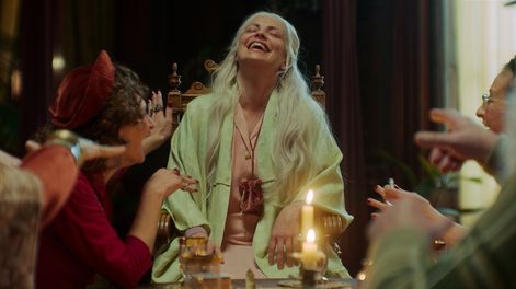 Dolores Fonzi es Clara del Valle, en la adaptación a serie de la novela de Isabel Allende