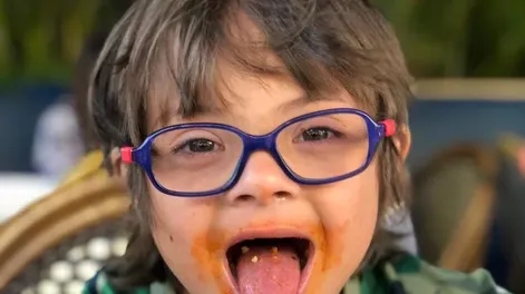 El hijo de un famoso le sacó el celular a su papá y le mandó audios a Messi