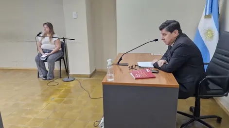 Diario de Cuyo | La acusada nuevamente frente al juez de la causa, Roberto Montilla.